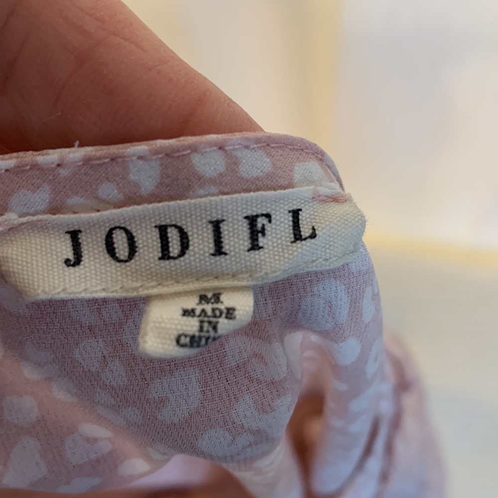 3/$20 JODIFL M Pink Layered Top - Picture 6 of 9